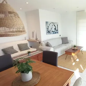 Bright Apartment Near The Beach And Barcelona By Train Appartement